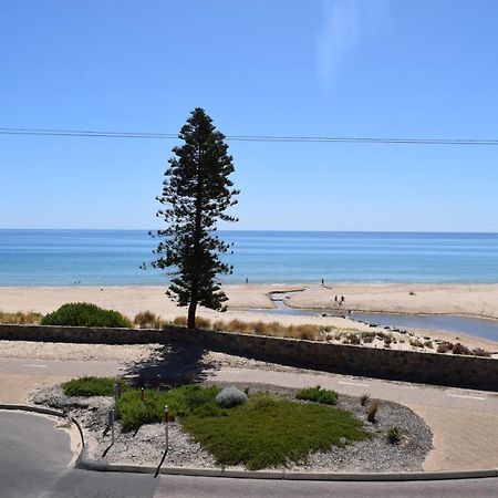 Christies Seahorse Holiday Townhouses Port Noarlunga Экстерьер фото
